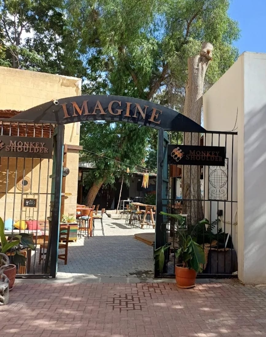 Imagine Cafe Bar